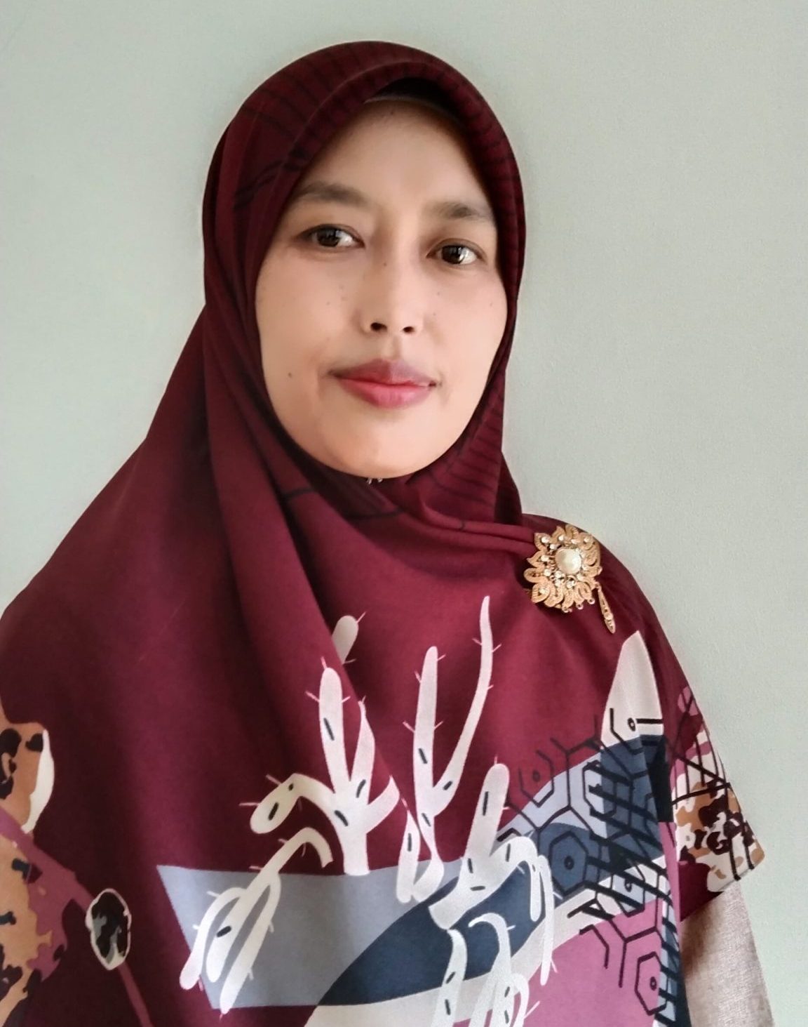 You are currently viewing Jejak Langkah Seorang Guru: Potret Hidup Ustadzah Nofri Yeni